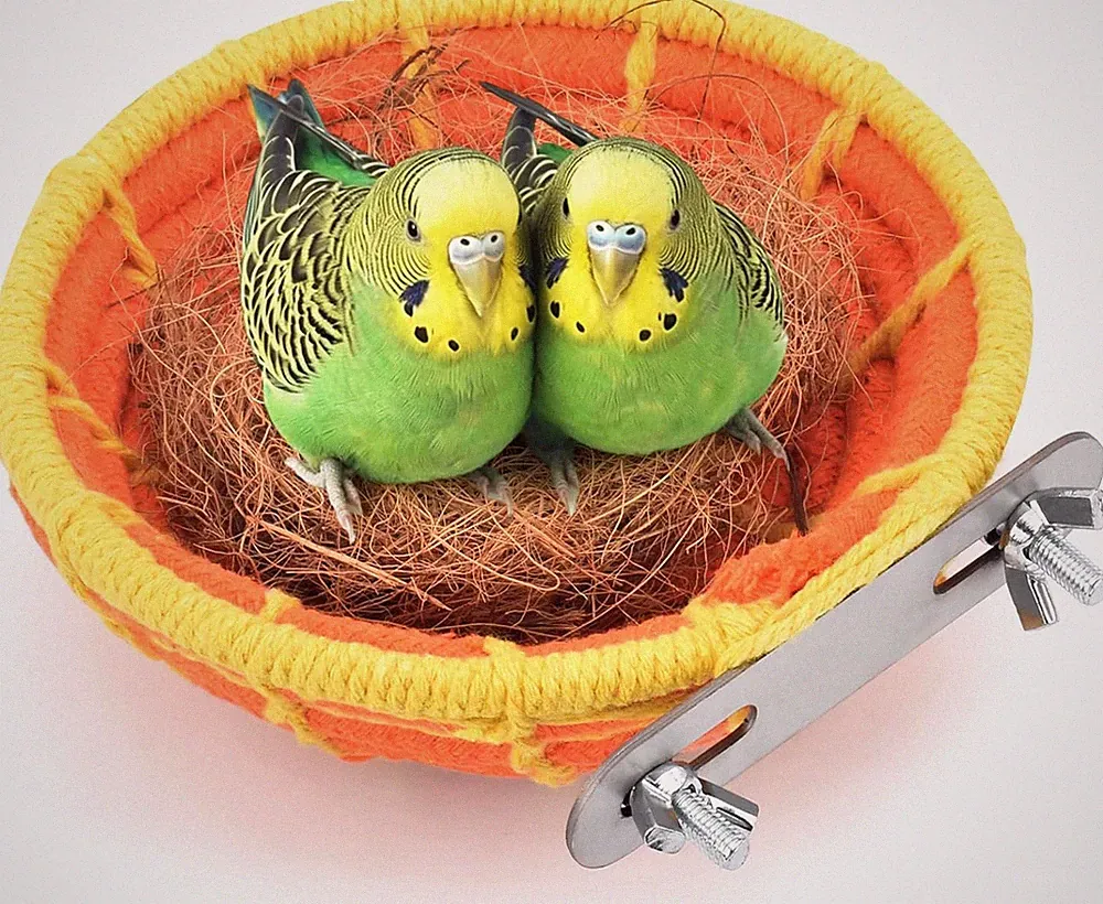Bird Nest, 5.3In Parrot Breeding Nest Bed with Natural Coconut Fiber Bedding for